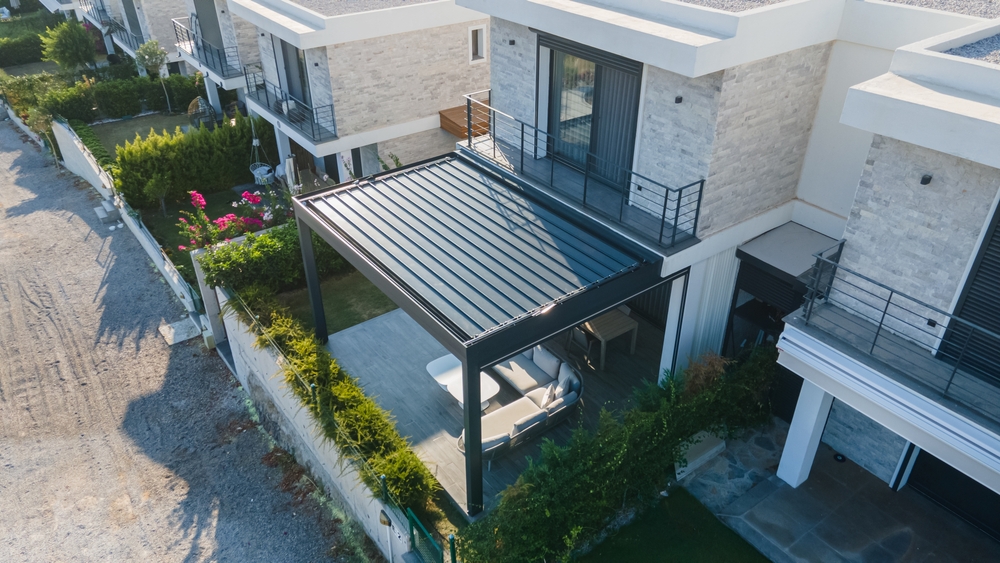 Pergola,Awning,In,The,Sunshine,Photo